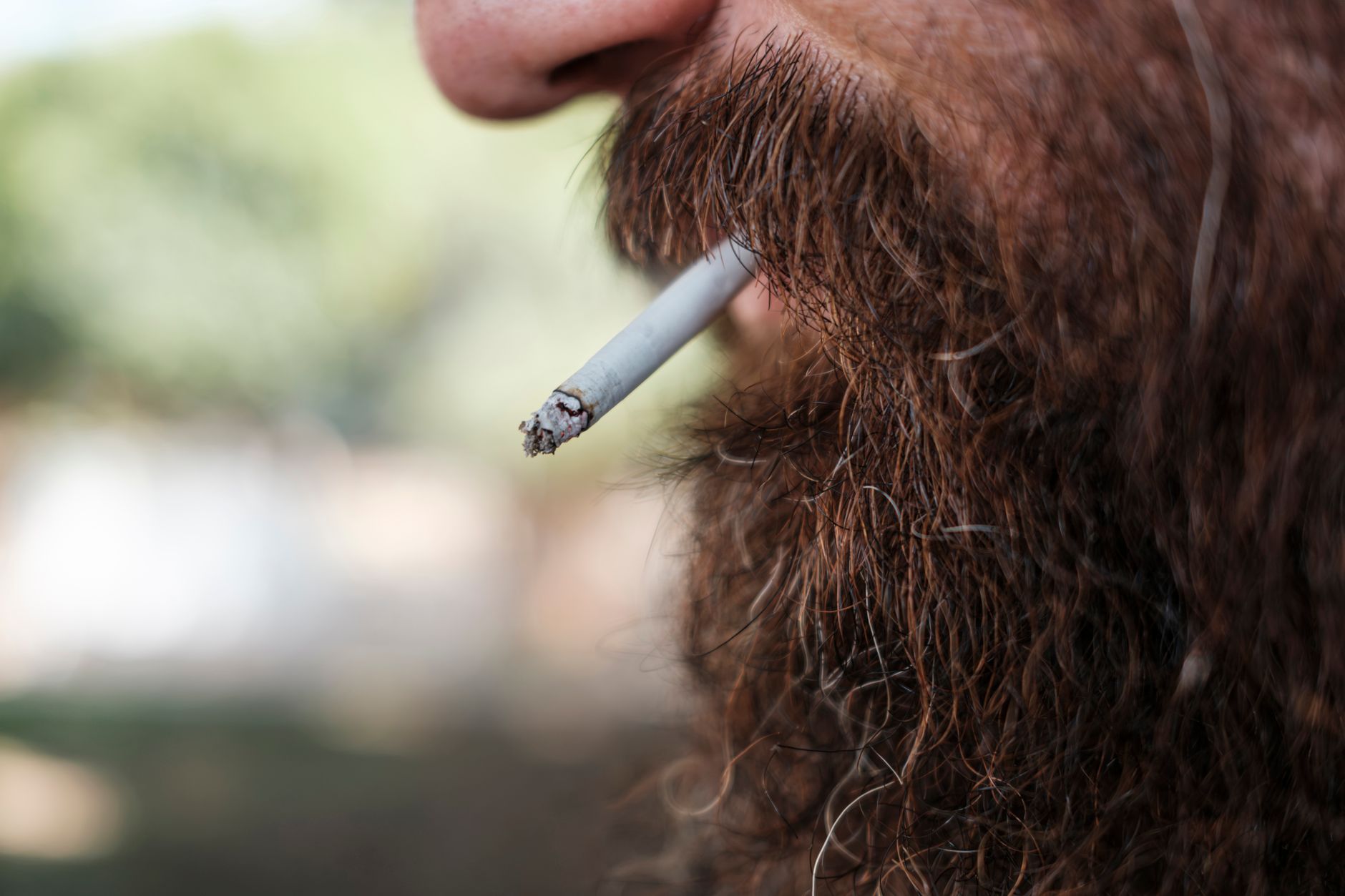 Cigareta, zahřívaný tabák, e-cigareta a sáček: jak rychle se nikotin dostane do krve